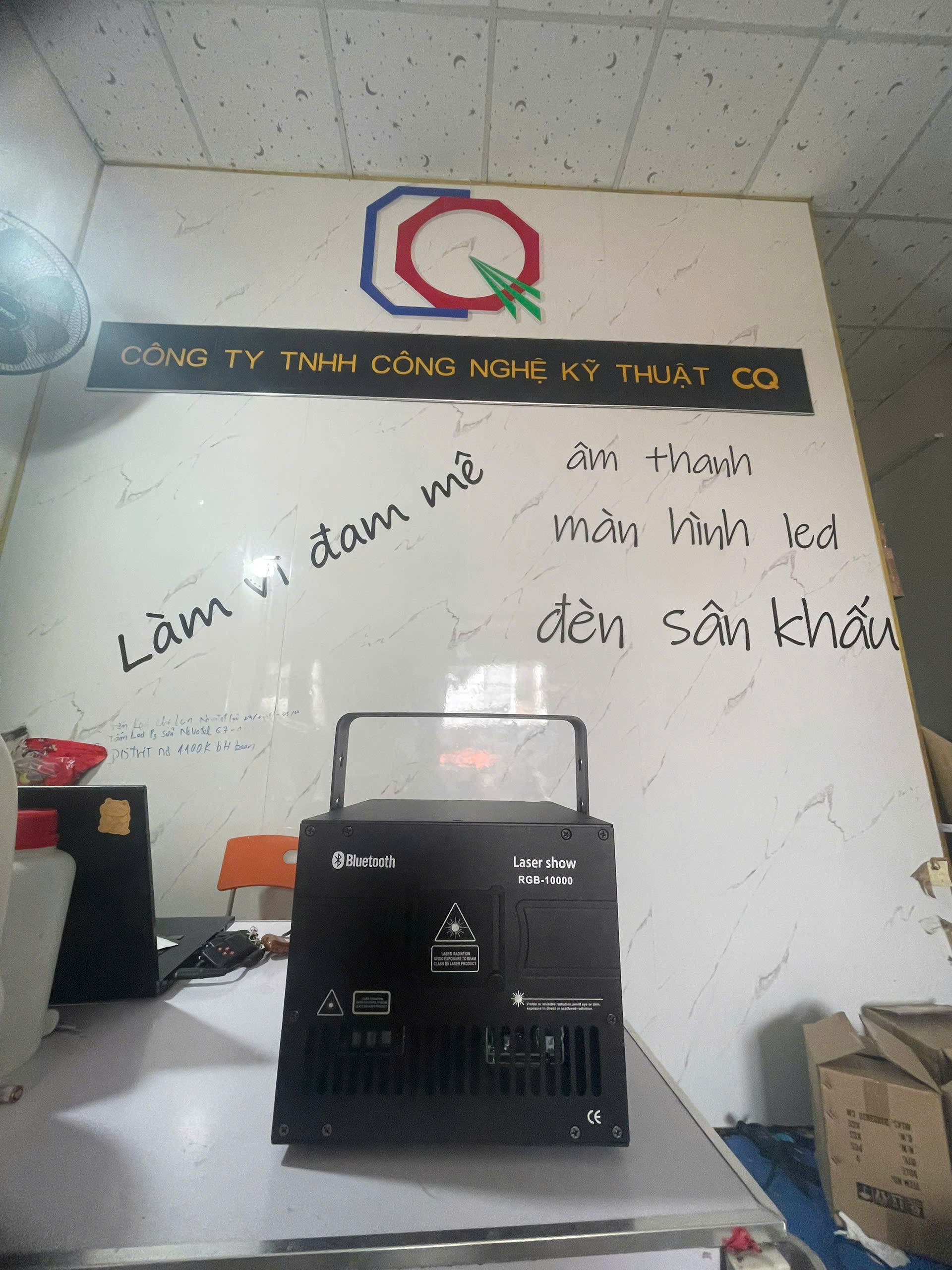 Đèn sân khấu